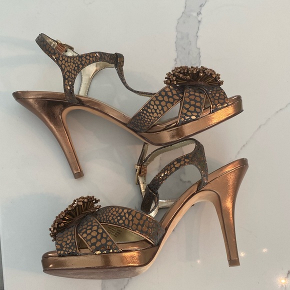 Antonio Melani Bronze embellished heels size 8 - Picture 5 of 11